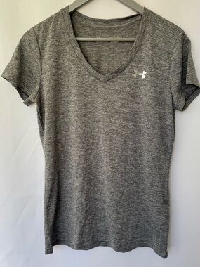 Under Armour Women's Gray Heather V-Neck Performance Tee